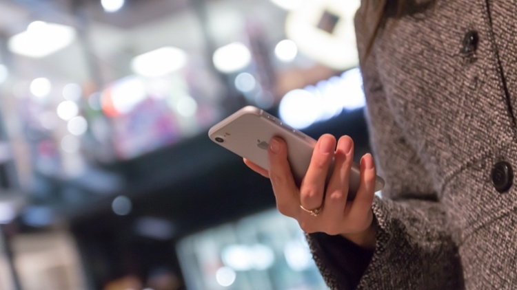 Phone-Online-Shopping-735439-edited (1).jpeg
